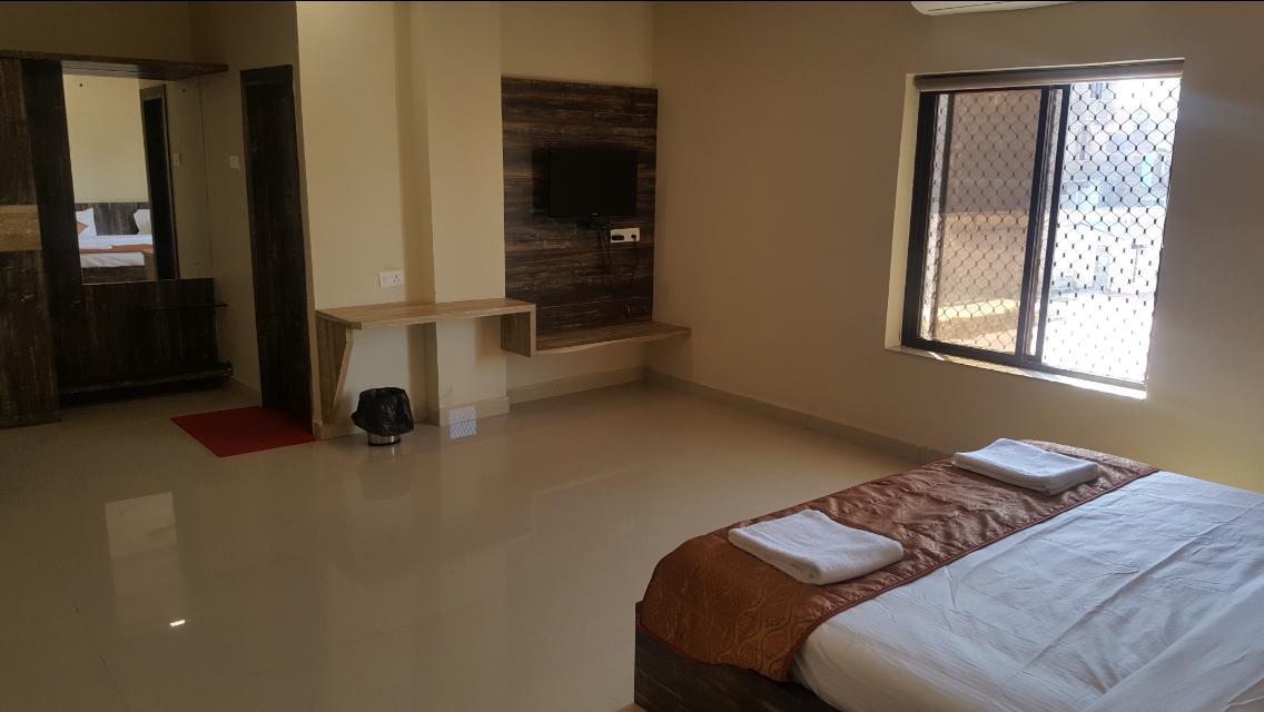 Hotel Shehnai Garden Khurai Esterno foto